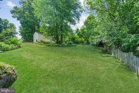 Exterior - 7561 Vogels Way, Springfield, VA 22153 photo 5 of 7
