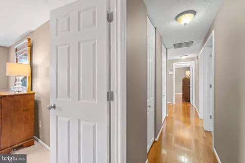 Entry Way - 7561 Vogels Way, Springfield, VA 22153 photo 7 of 9