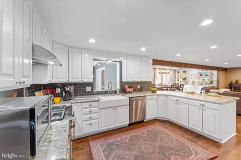 Kitchen - 7561 Vogels Way, Springfield, VA 22153 photo 2 of 10