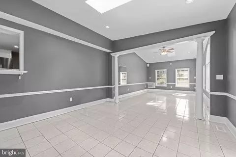 Living - 7561 Vogels Way, Springfield, VA 22153 photo 3 of 3