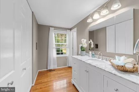 Bath - 7561 Vogels Way, Springfield, VA 22153 photo 1 of 6