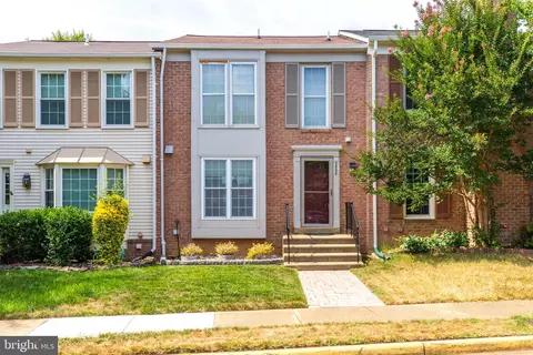 4328 Caprice Ct, Alexandria, VA 22310