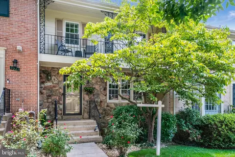 3023 Seven Oaks Pl, Falls Church, VA 22042