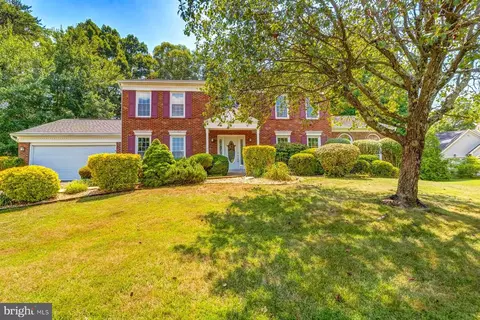 9607 Lake Mist Ct, Fairfax Station, VA 22039