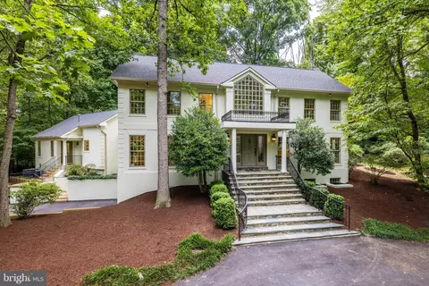 1915 Valleywood Rd, Mclean, VA 22101
