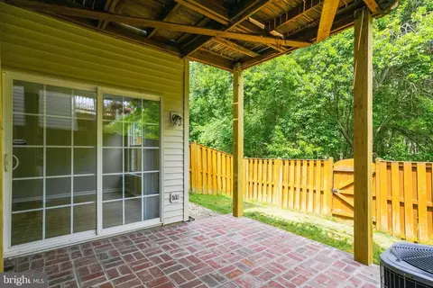 Exterior - 7319 Hampton Manor Pl, Springfield, VA 22150 photo 5 of 10