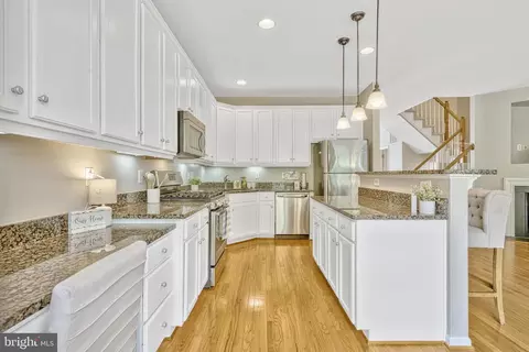 Kitchen - 7319 Hampton Manor Pl, Springfield, VA 22150 photo 3 of 4