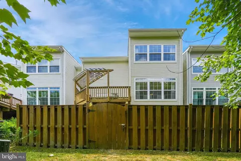 Exterior - 7319 Hampton Manor Pl, Springfield, VA 22150 photo 9 of 10