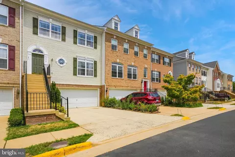Exterior - 7319 Hampton Manor Pl, Springfield, VA 22150 photo 7 of 10