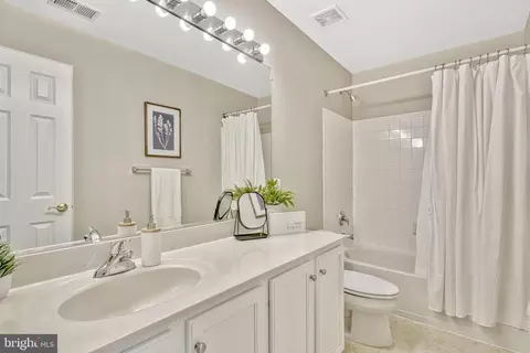 Bath - 7319 Hampton Manor Pl, Springfield, VA 22150 photo 4 of 5