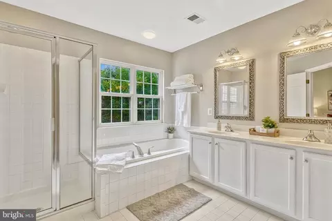Bath - 7319 Hampton Manor Pl, Springfield, VA 22150 photo 1 of 5
