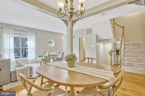 Dining - 7319 Hampton Manor Pl, Springfield, VA 22150 photo 2 of 4