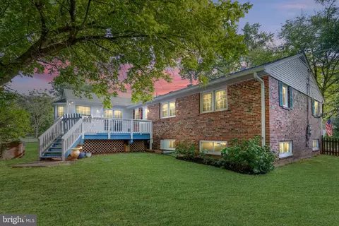 8112 Hatteras Ln, Springfield, VA 22151 photo 9