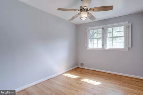 8112 Hatteras Ln, Springfield, VA 22151 photo 23