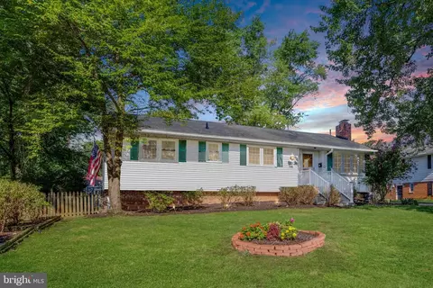 8112 Hatteras Ln, Springfield, VA 22151 photo 2