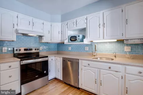 8112 Hatteras Ln, Springfield, VA 22151 photo 18