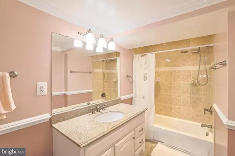 Bath - 7838 Marconi Ct, Springfield, VA 22153 photo 3 of 4