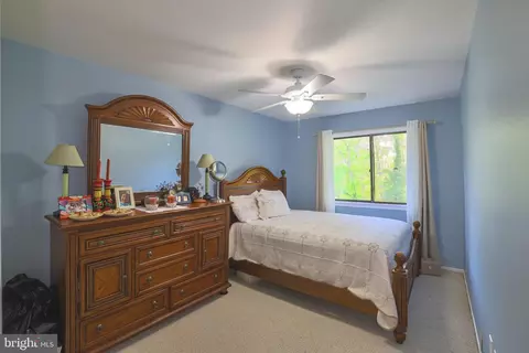 Bedroom - 7838 Marconi Ct, Springfield, VA 22153 photo 3 of 7