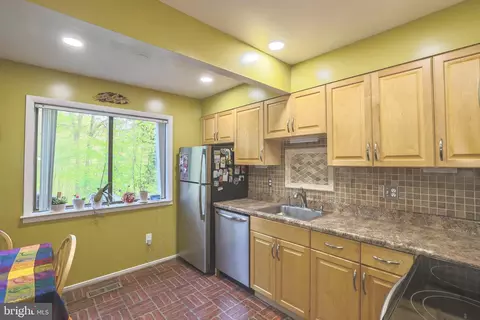 Kitchen - 7838 Marconi Ct, Springfield, VA 22153 photo 3 of 3