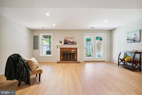 6526 Westmore Ct, Springfield, VA 22150 photo 25