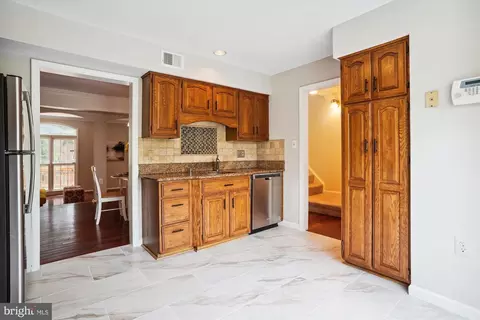 6526 Westmore Ct, Springfield, VA 22150 photo 3