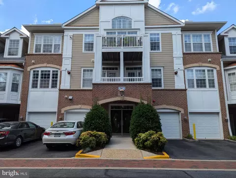 7871 Rolling Woods Ct #405, Springfield, VA 22152