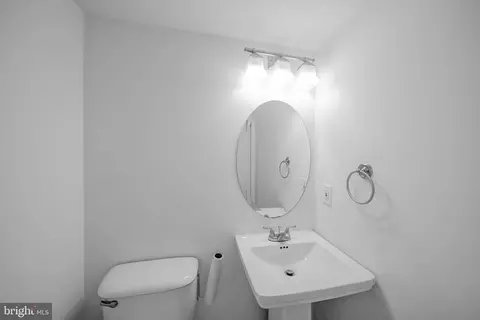 Entry Way - 6464 Ohara Ct, Springfield, VA 22152 photo 3 of 7