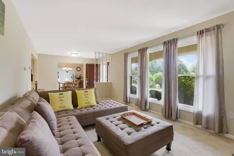 8612 Kenilworth Dr, Springfield, VA 22151 photo 6