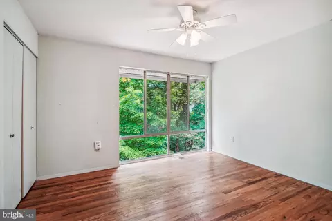 Bedroom - 1767 Wainwright Dr, Reston, VA 20190 photo 5 of 7