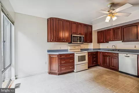 Kitchen - 1767 Wainwright Dr, Reston, VA 20190 photo 2 of 2
