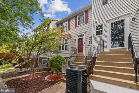 4117 Winter Harbor Ct, Chantilly, VA 20151
