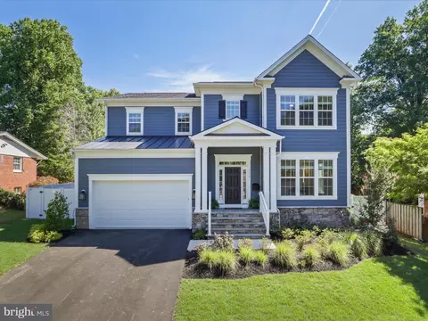 1114 Ware St SW, Vienna, VA 22180