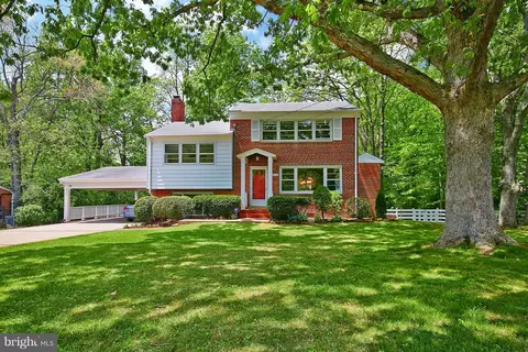3402 Greentree Dr, Falls Church, VA 22041