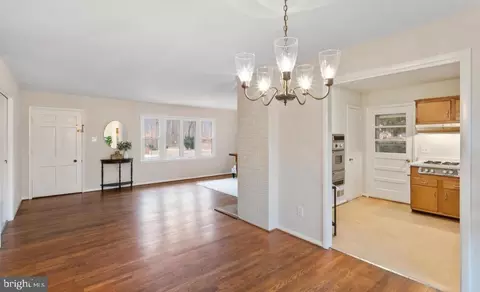 Entry Way - 6603 Harwood Pl, Springfield, VA 22152 photo 1 of 5