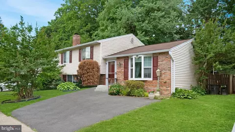 8479 Summer Breeze Ln, Springfield, VA 22153