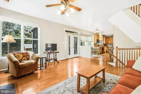 Living - 7721 White Willow Ct, Springfield, VA 22153 photo 4 of 7