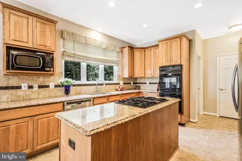 Kitchen - 7721 White Willow Ct, Springfield, VA 22153 photo 2 of 4