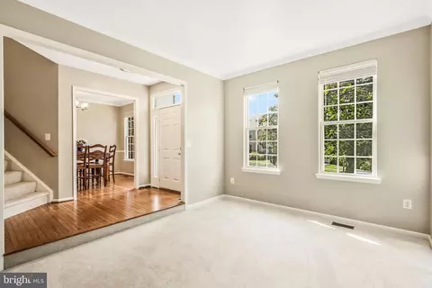 Living - 7721 White Willow Ct, Springfield, VA 22153 photo 1 of 7