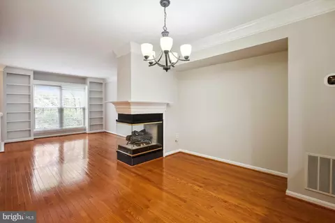 13125 Plotner Farm Rd, Herndon, VA 20171 photo 9