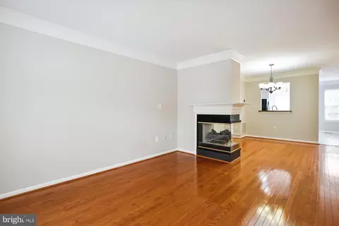 13125 Plotner Farm Rd, Herndon, VA 20171 photo 11
