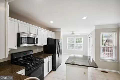 13125 Plotner Farm Rd, Herndon, VA 20171 photo 5