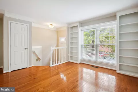 13125 Plotner Farm Rd, Herndon, VA 20171 photo 10