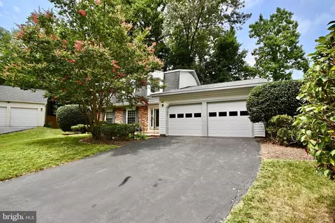 7306 Fathom Ct, Burke, VA 22015