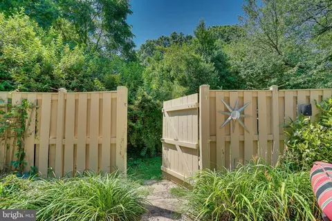 11558 Links Dr, Reston, VA 20190 photo 55