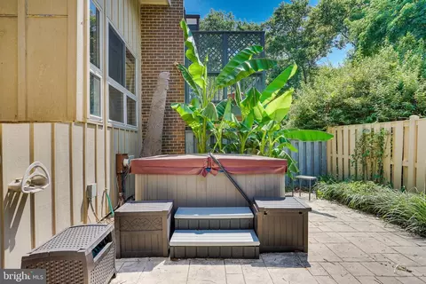 11558 Links Dr, Reston, VA 20190 photo 52