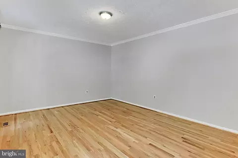 Living - 11307 Taffrail Ct, Reston, VA 20191 photo 9 of 10