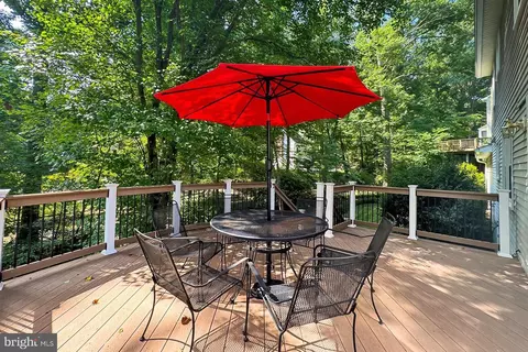 Exterior - 11307 Taffrail Ct, Reston, VA 20191 photo 4 of 18