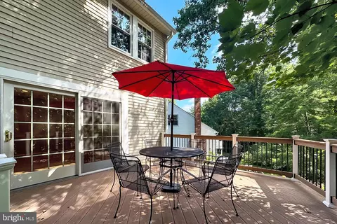 Exterior - 11307 Taffrail Ct, Reston, VA 20191 photo 6 of 18
