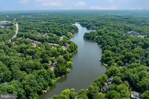 View/Area - 11307 Taffrail Ct, Reston, VA 20191 photo 9 of 10