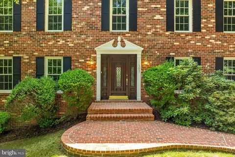 Exterior - 11307 Taffrail Ct, Reston, VA 20191 photo 3 of 18